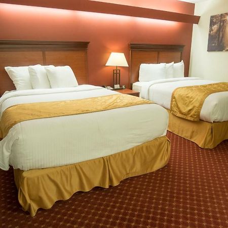 Shepherd Mountain Inn & Suites Pilot Knob 外观 照片