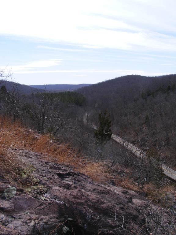 Shepherd Mountain Inn & Suites Pilot Knob 外观 照片