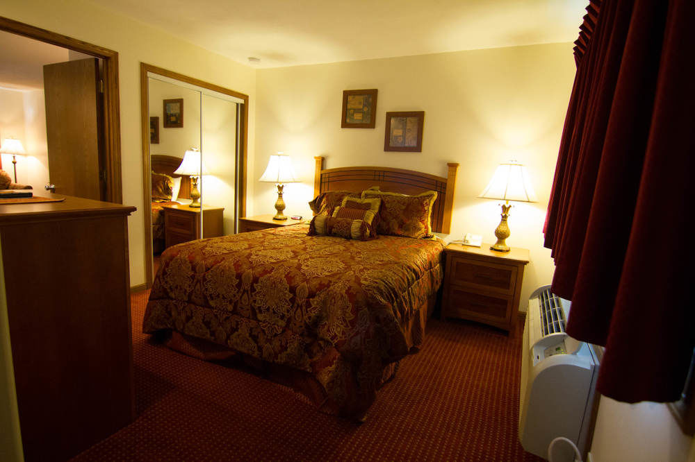 Shepherd Mountain Inn & Suites Pilot Knob 外观 照片