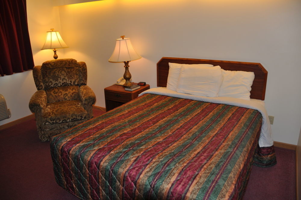 Shepherd Mountain Inn & Suites Pilot Knob 外观 照片