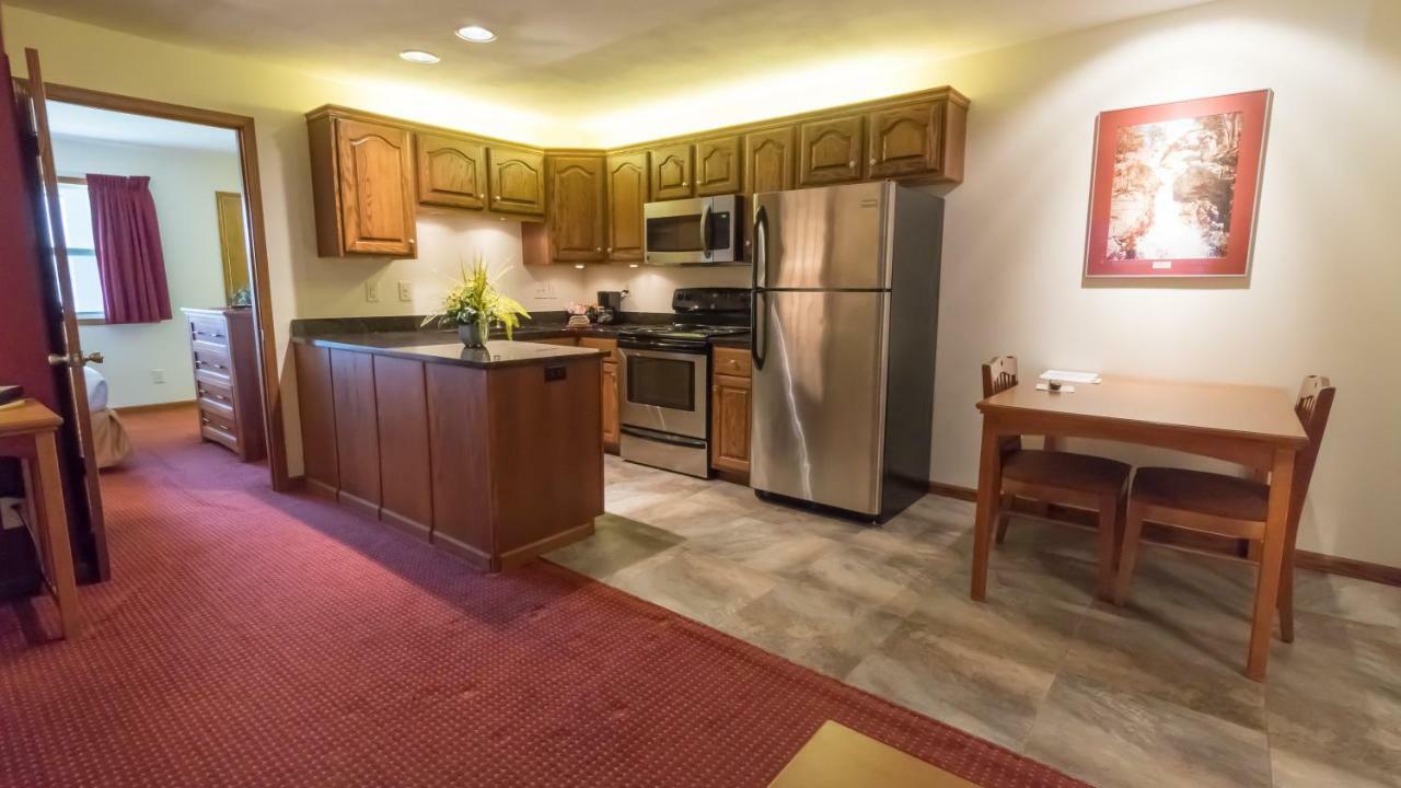 Shepherd Mountain Inn & Suites Pilot Knob 外观 照片