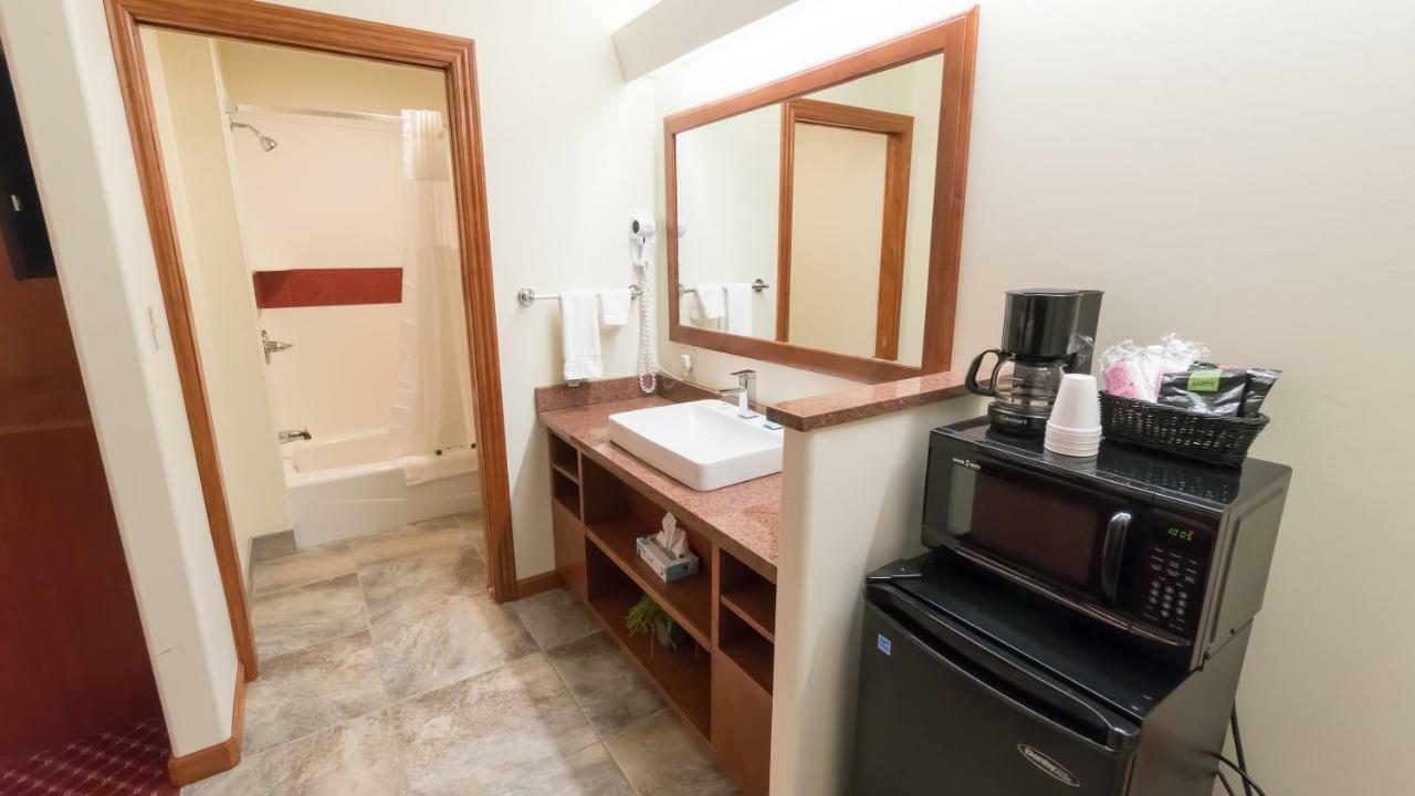 Shepherd Mountain Inn & Suites Pilot Knob 外观 照片