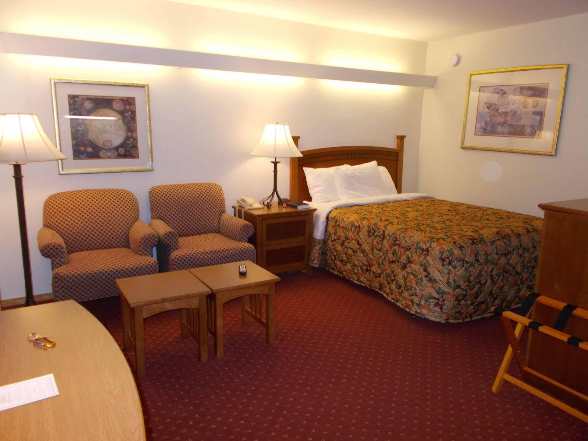 Shepherd Mountain Inn & Suites Pilot Knob 外观 照片