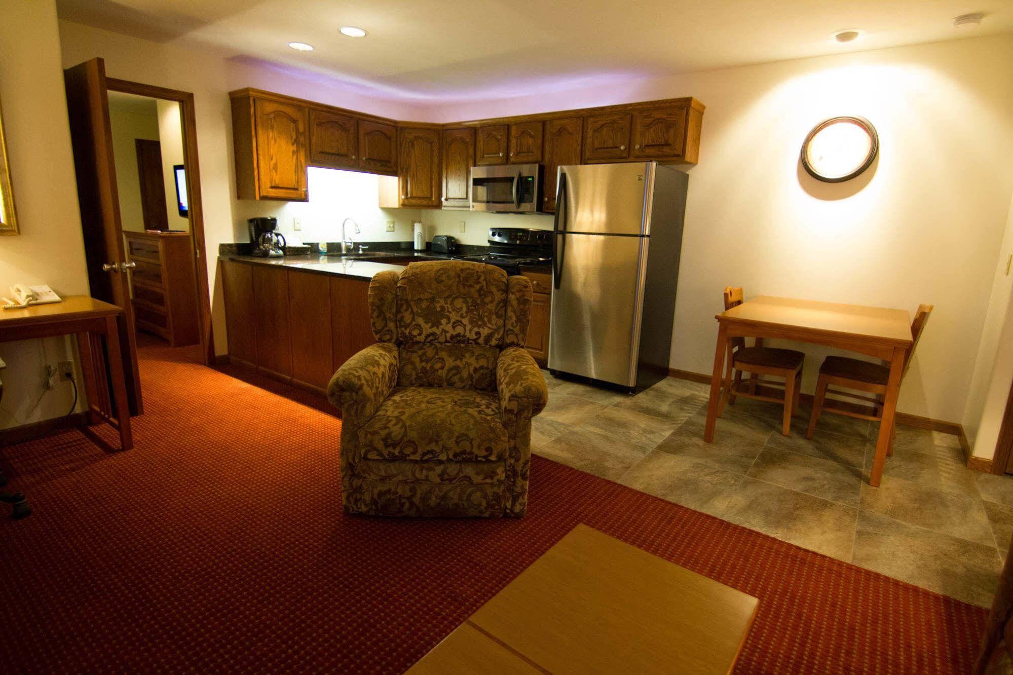 Shepherd Mountain Inn & Suites Pilot Knob 外观 照片