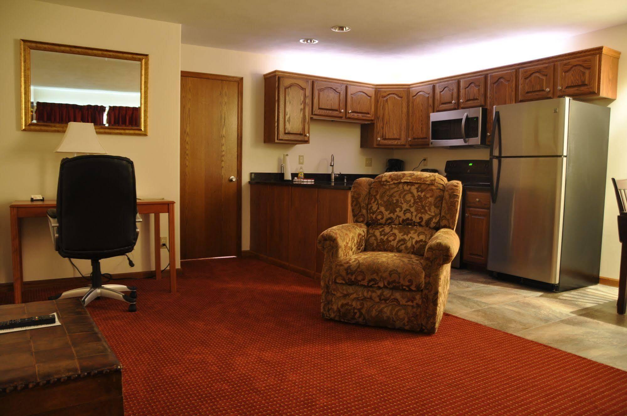Shepherd Mountain Inn & Suites Pilot Knob 外观 照片