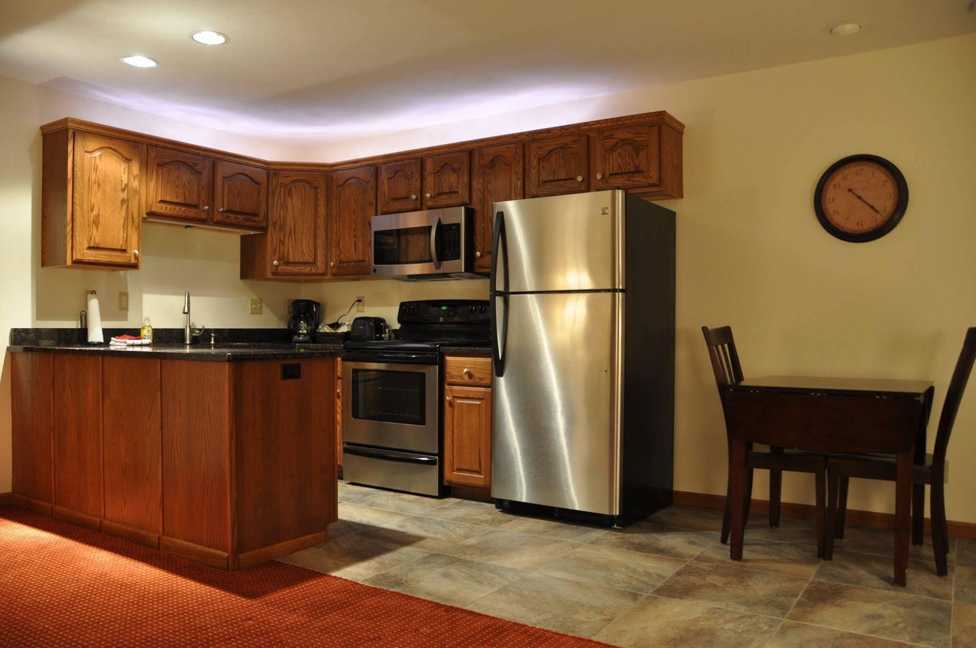 Shepherd Mountain Inn & Suites Pilot Knob 外观 照片
