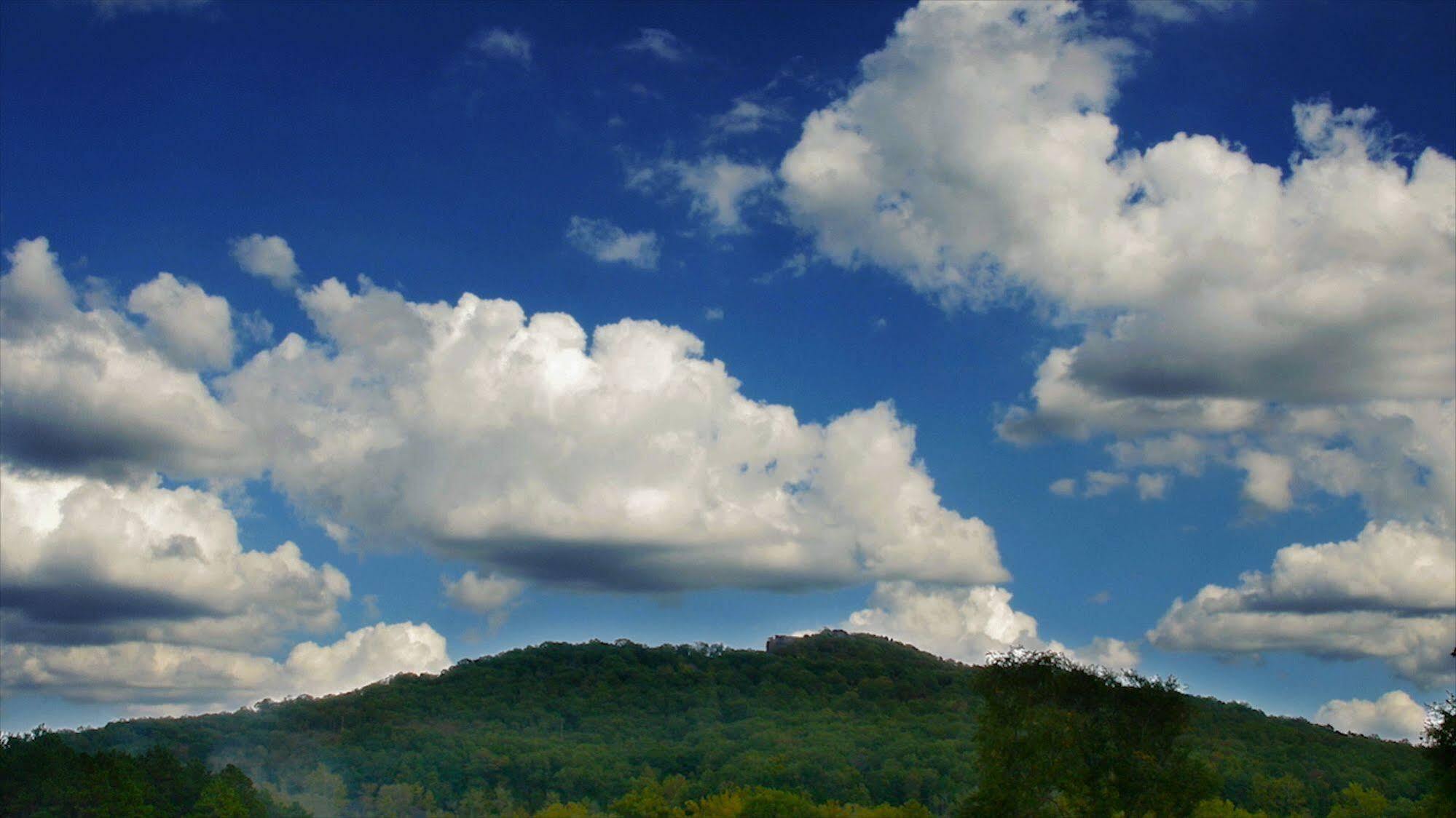 Shepherd Mountain Inn & Suites Pilot Knob 外观 照片